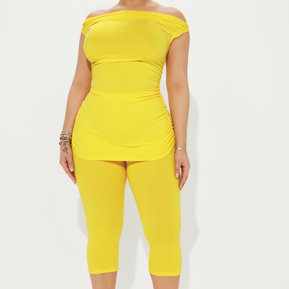 Never Worn Set